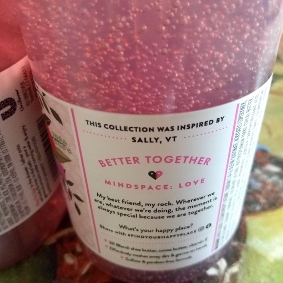 FIND YOUR HAPPY PLACE WRAPPED IN YOUR ARM SET - Picture 7 of 7